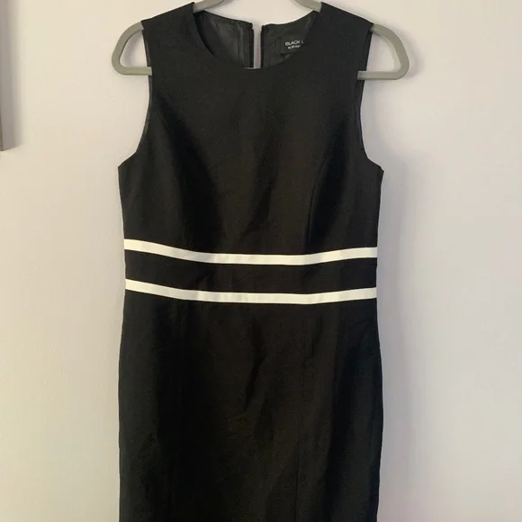 Black dress - Picture 1 of 6